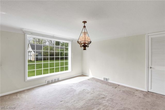 33015 Detroit Road, Avon, OH 44011