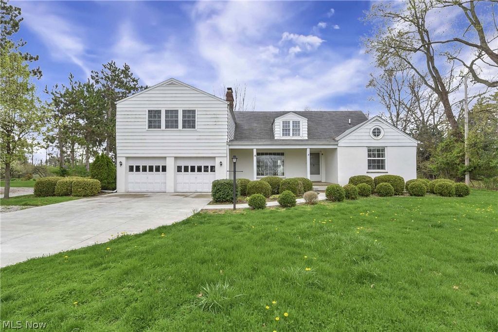 33015 Detroit Road, Avon, OH 44011