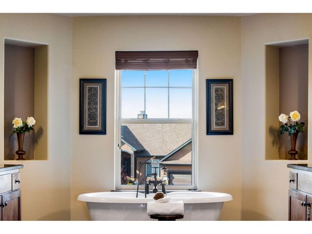 7373 Spanish Bay Dr, Windsor, CO 80550