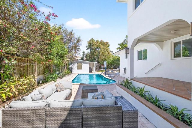 2431 SW 4th Street, Miami, FL 33135