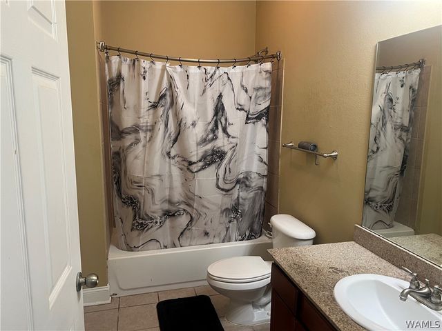 3218 Veterans Memorial 1204, Tuscaloosa, AL 35404