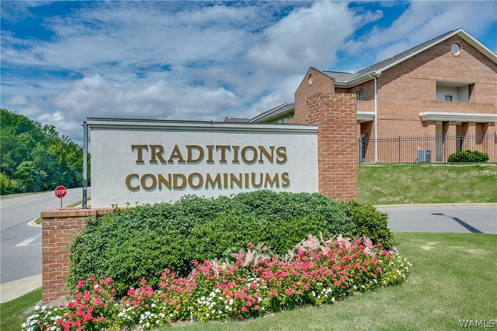 3218 Veterans Memorial 1204, Tuscaloosa, AL 35404