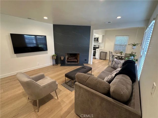 2303 Amherst, Los Angeles, CA 90064