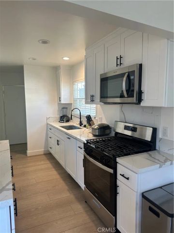 2303 Amherst, Los Angeles, CA 90064