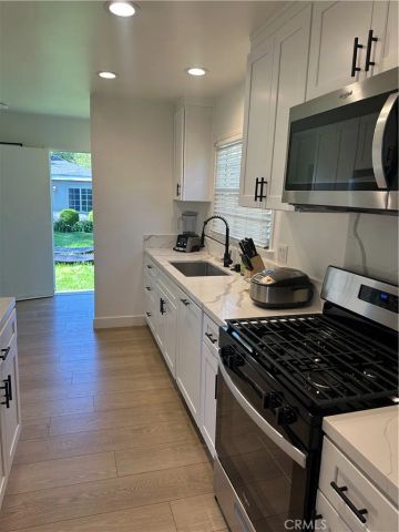 2303 Amherst, Los Angeles, CA 90064