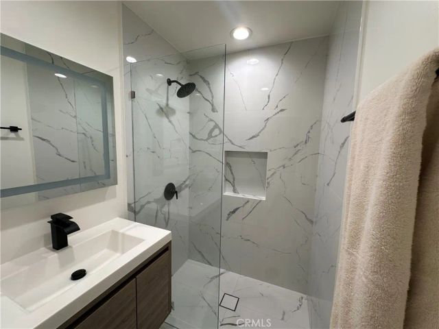 2303 Amherst, Los Angeles, CA 90064