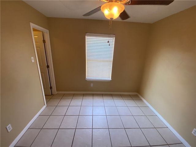 15410 Cruiser St B, Corpus Christi, TX 78418