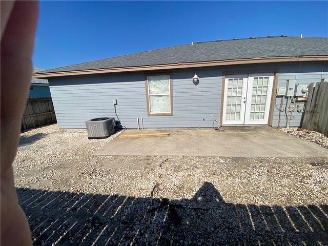 15410 Cruiser St B, Corpus Christi, TX 78418