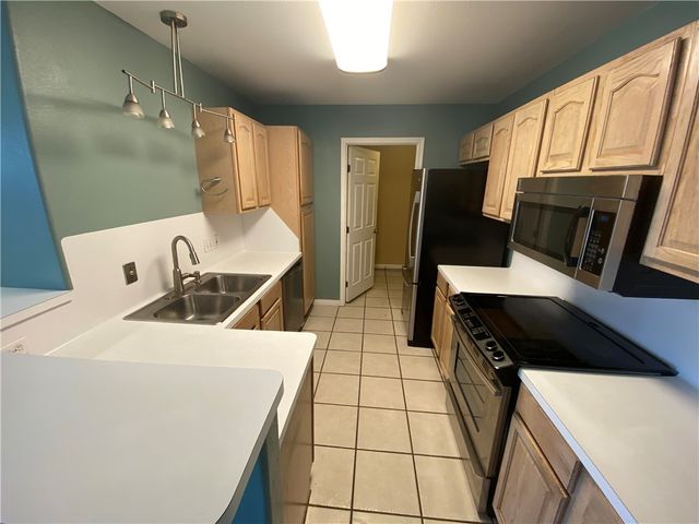 15410 Cruiser St B, Corpus Christi, TX 78418
