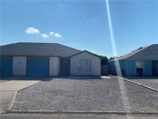 15410 Cruiser St B, Corpus Christi, TX 78418