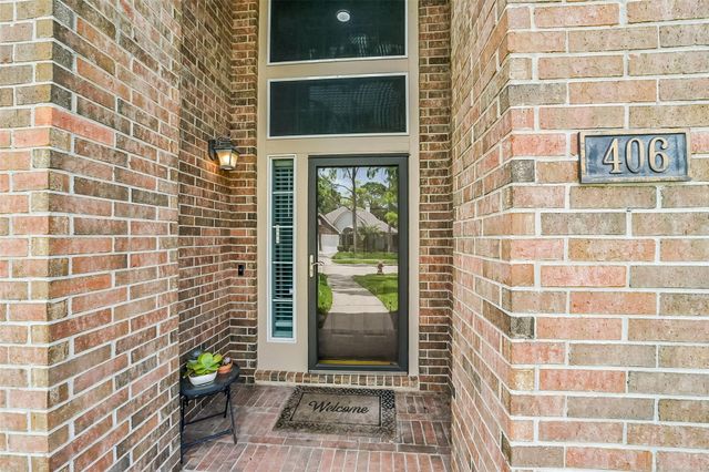 406 Ashberry Court, League City, TX 77573