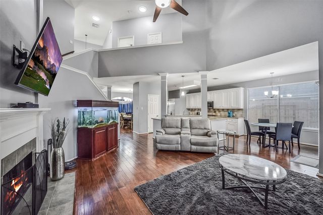 406 Ashberry Court, League City, TX 77573
