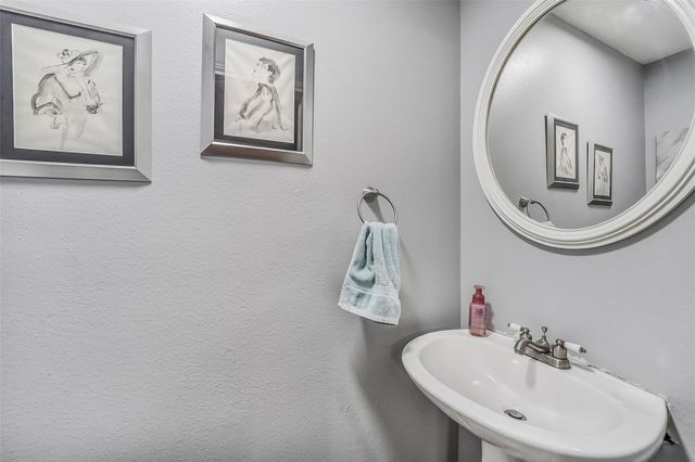 406 Ashberry Court, League City, TX 77573