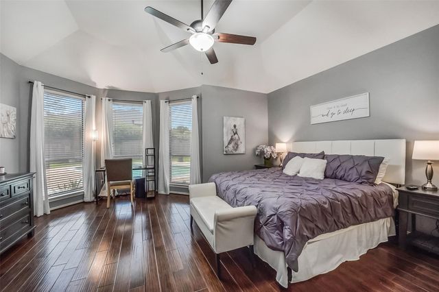 406 Ashberry Court, League City, TX 77573