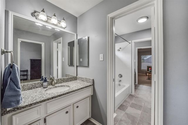 406 Ashberry Court, League City, TX 77573