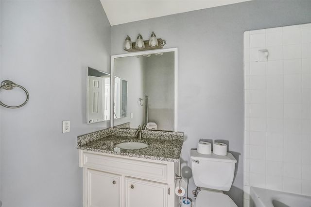 406 Ashberry Court, League City, TX 77573