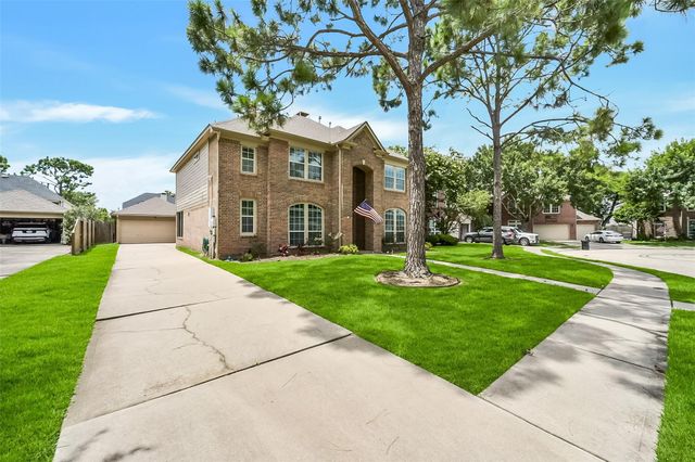 406 Ashberry Court, League City, TX 77573