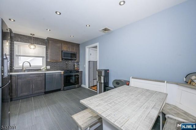 9 15th Street, Hawthorne, NJ 07506