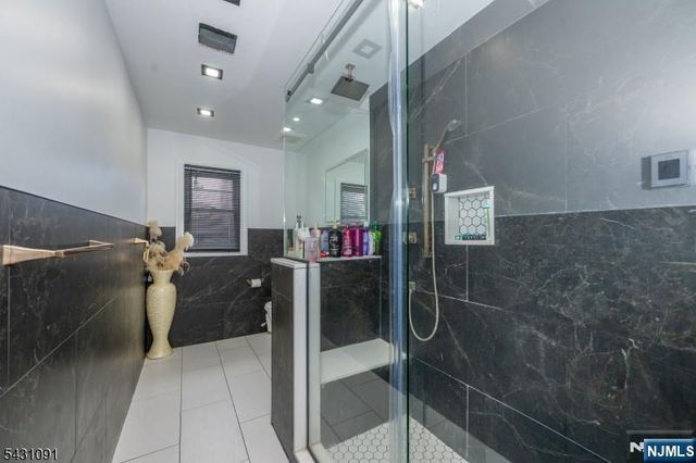 9 15th Street, Hawthorne, NJ 07506