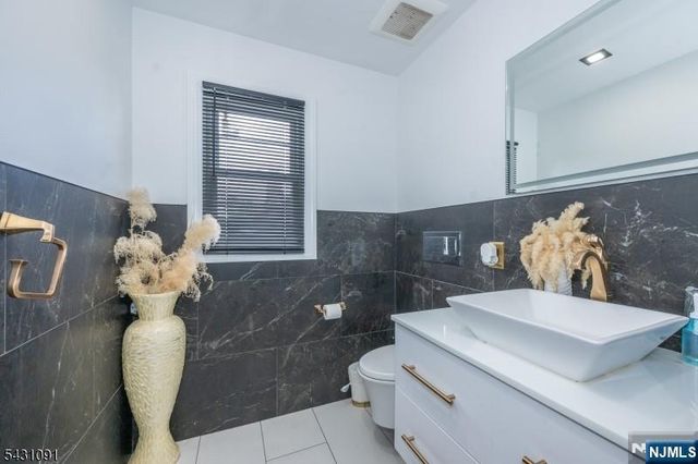 9 15th Street, Hawthorne, NJ 07506