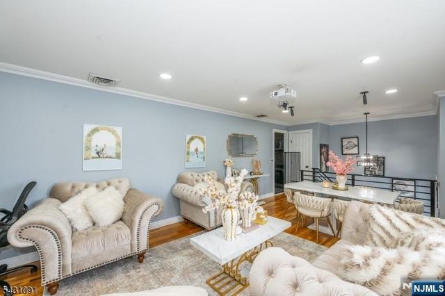 9 15th Street, Hawthorne, NJ 07506