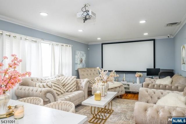 9 15th Street, Hawthorne, NJ 07506