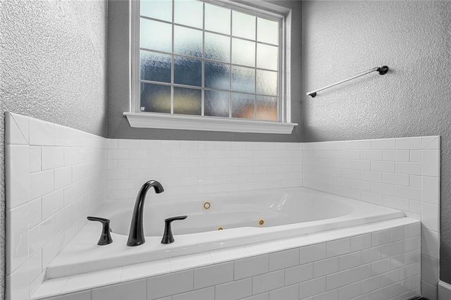 587 Bordeaux Avenue, Springdale, AR 72764