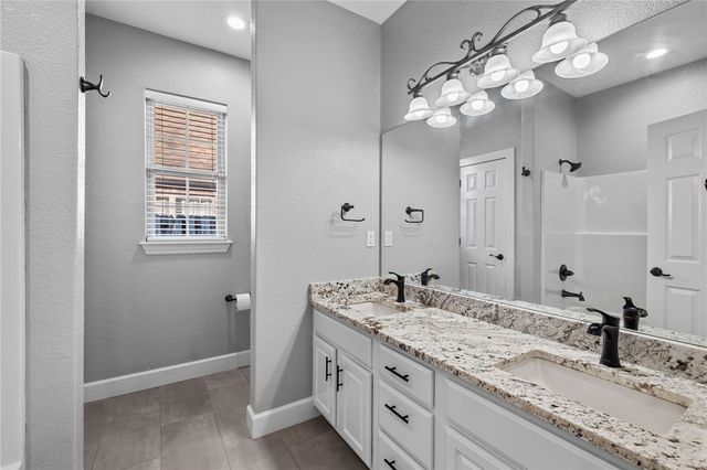 587 Bordeaux Avenue, Springdale, AR 72764