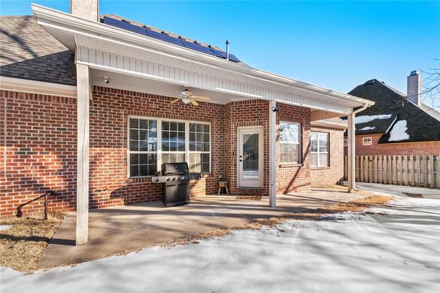 587 Bordeaux Avenue, Springdale, AR 72764