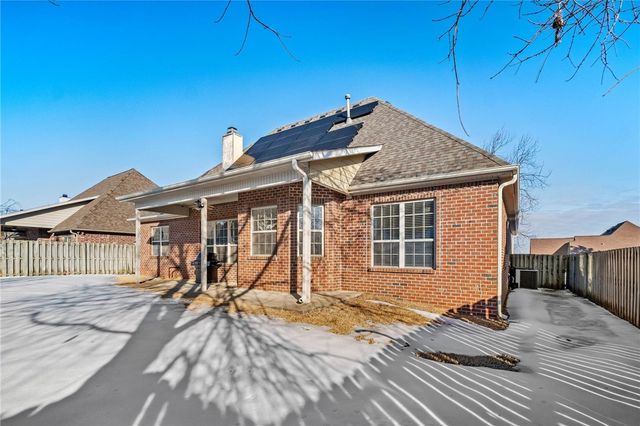 587 Bordeaux Avenue, Springdale, AR 72764