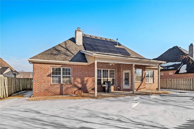 587 Bordeaux Avenue, Springdale, AR 72764