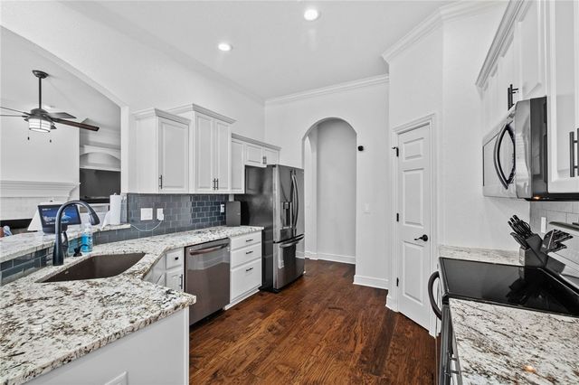 587 Bordeaux Avenue, Springdale, AR 72764