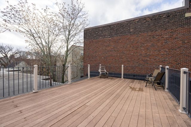 114 Strathmore Rd 102, Boston, MA 02135