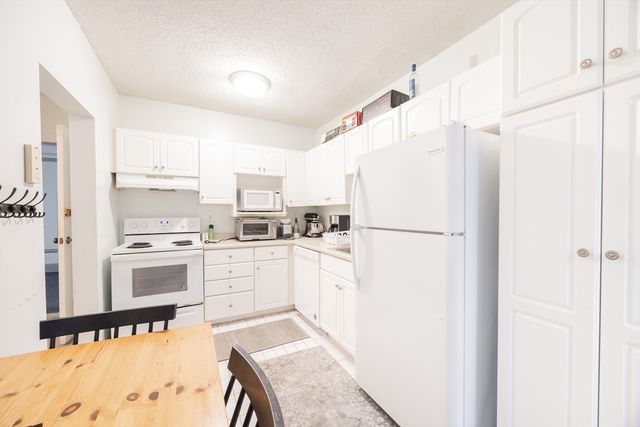 114 Strathmore Rd 102, Boston, MA 02135