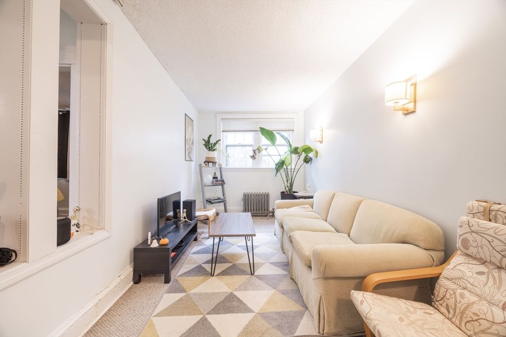 114 Strathmore Rd 102, Boston, MA 02135