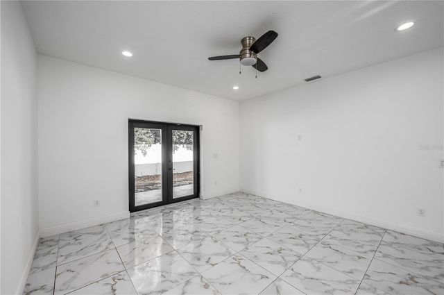 3724 N WHITTIER STREET, Tampa, FL 33619