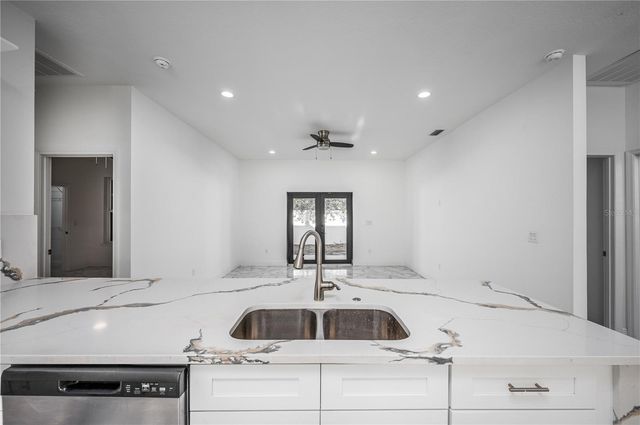 3724 N WHITTIER STREET, Tampa, FL 33619