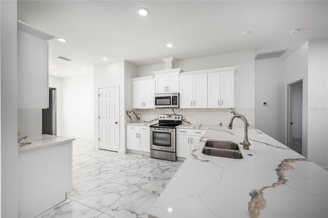 3724 N WHITTIER STREET, Tampa, FL 33619