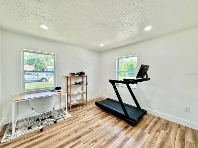 3814 W TYSON AVENUE, Tampa, FL 33611
