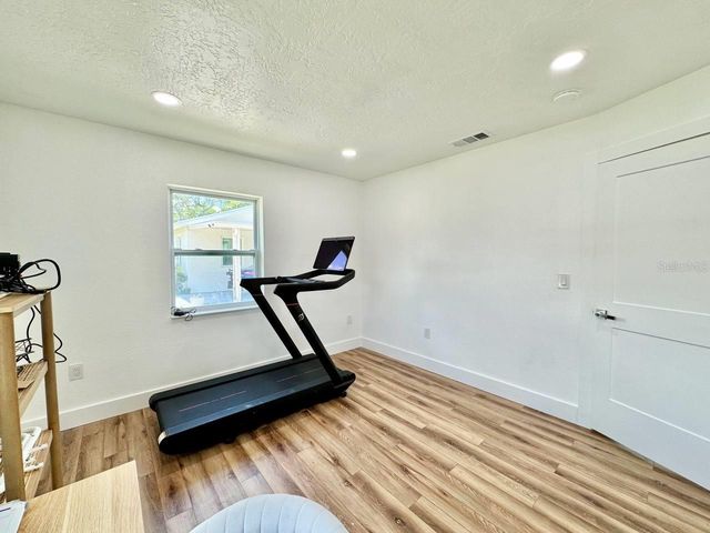 3814 W TYSON AVENUE, Tampa, FL 33611