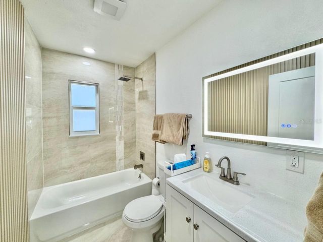 3814 W TYSON AVENUE, Tampa, FL 33611