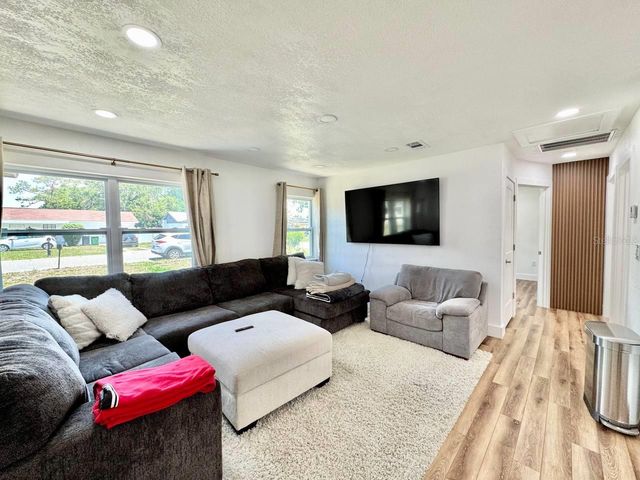 3814 W TYSON AVENUE, Tampa, FL 33611