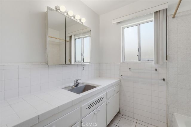 15627 E Prairie Avenue, Lawndale, CA 90260