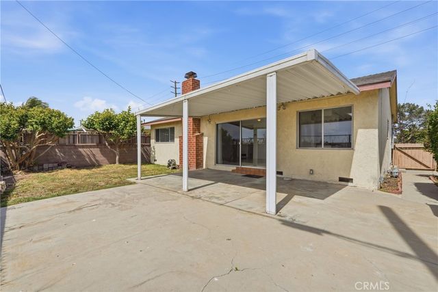 15627 E Prairie Avenue, Lawndale, CA 90260