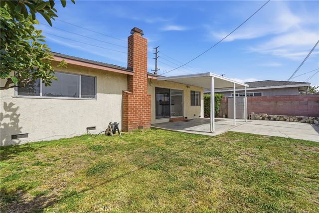 15627 E Prairie Avenue, Lawndale, CA 90260