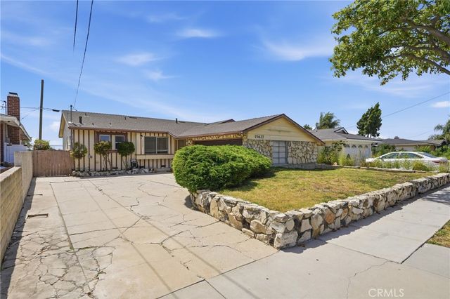 15627 E Prairie Avenue, Lawndale, CA 90260