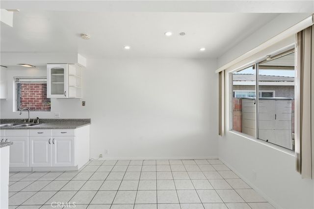 15627 E Prairie Avenue, Lawndale, CA 90260