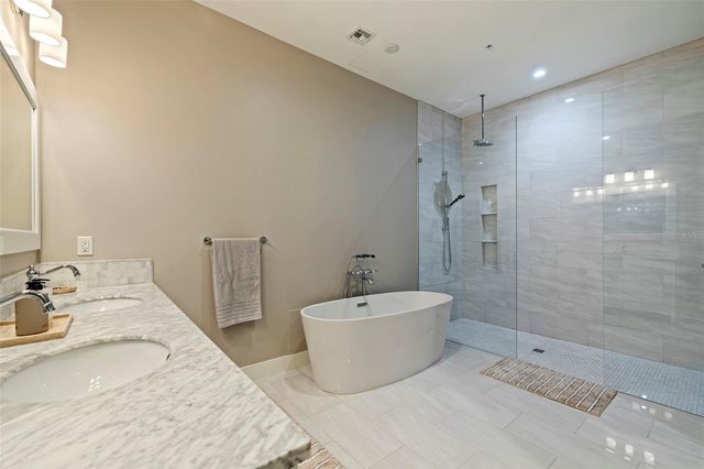 91 DAVIS BOULEVARD 201, Tampa, FL 33606