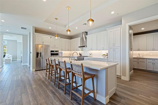 91 DAVIS BOULEVARD 201, Tampa, FL 33606