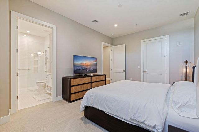 91 DAVIS BOULEVARD 201, Tampa, FL 33606